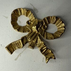 Vintage Brass Bow Wall Hanger Hook Gold Metal Hollywood Regency Cottagecore